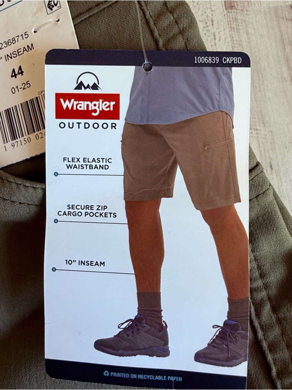 Men’s Wrangler Outdoor Shorts Size 44